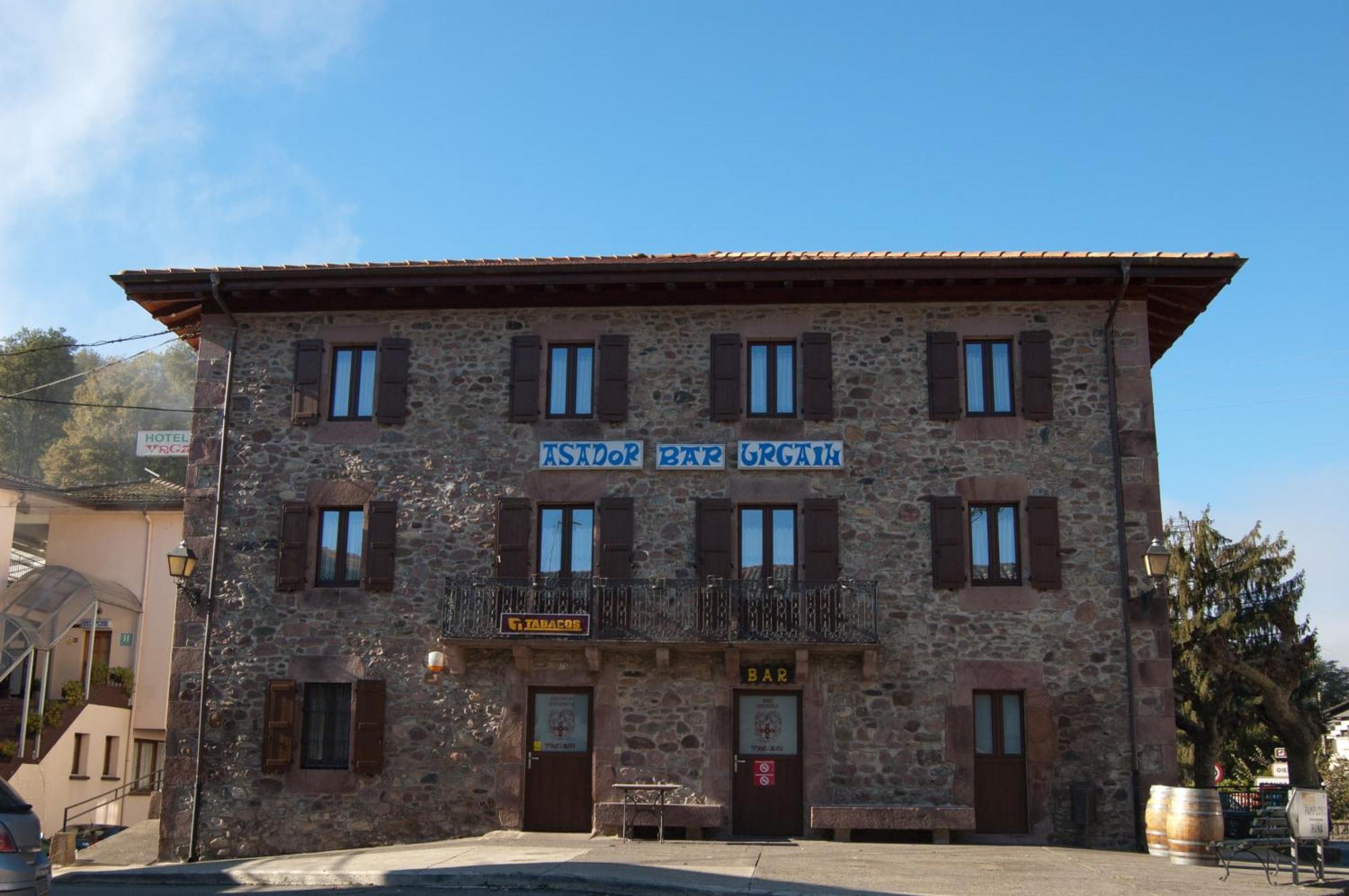 Hotel Urgain Oronoz-Mugaire Екстер'єр фото