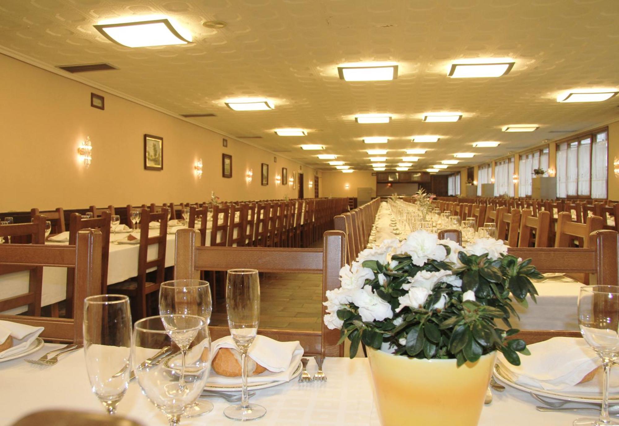 Hotel Urgain Oronoz-Mugaire Екстер'єр фото